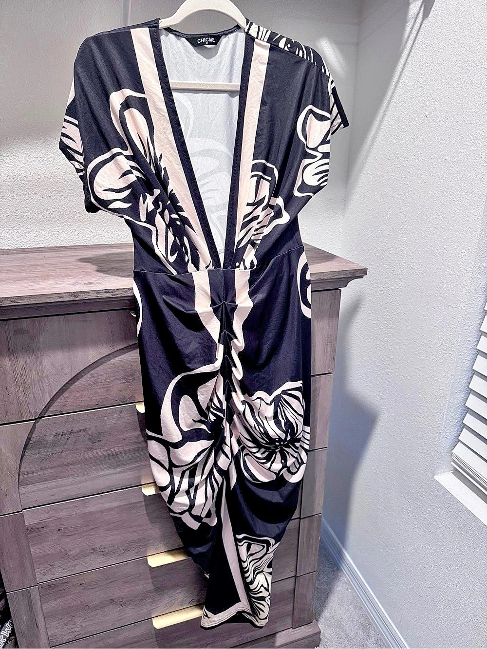 CHICME Floral Plunge V Neck Ruched Midi Dress Medium